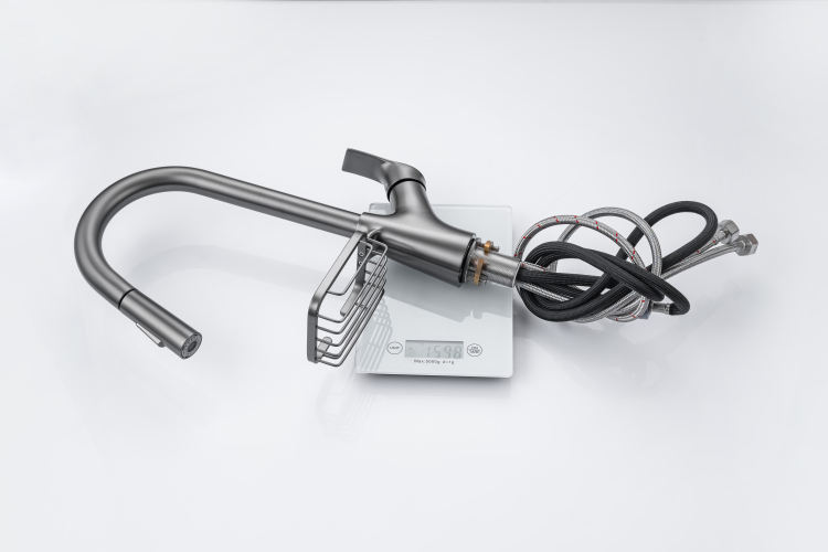 صنابير المطبخ مع البخاخ