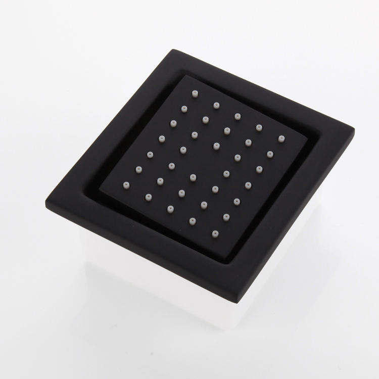 رأس دش مع أضواء