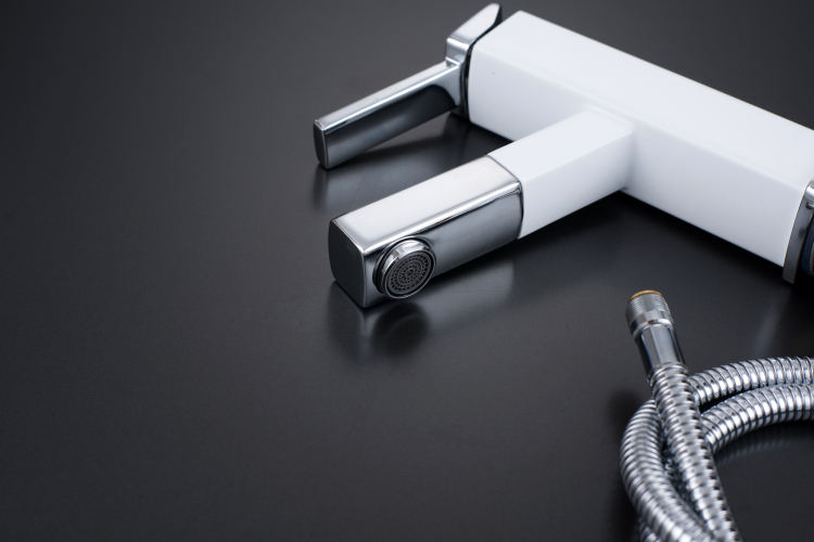 صنبور لحوض الحمام