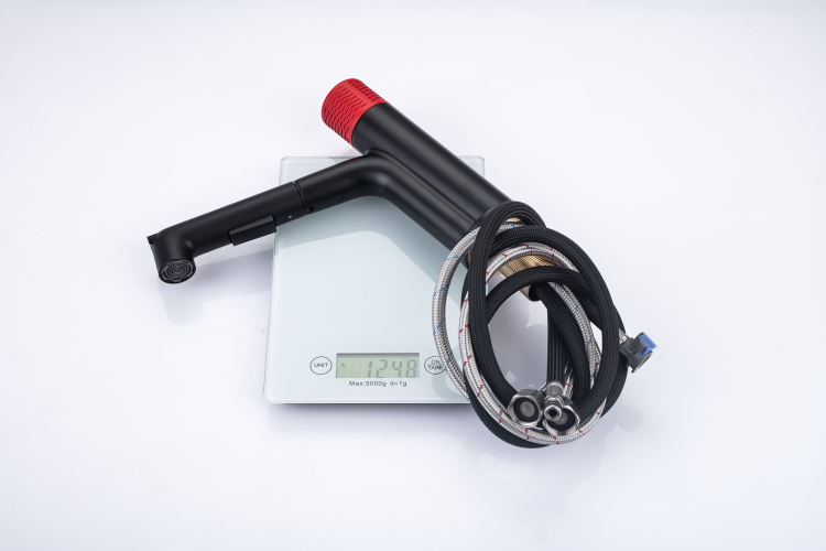 حوض الحمام مع الصنبور