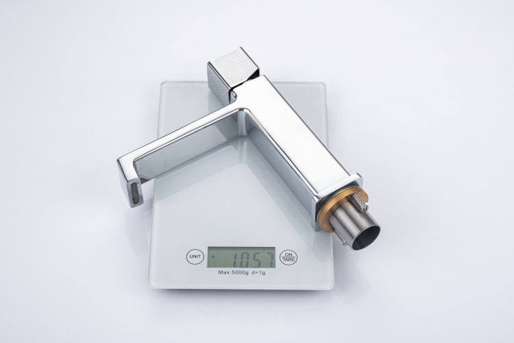 بالوعة الحنفيات الحمام