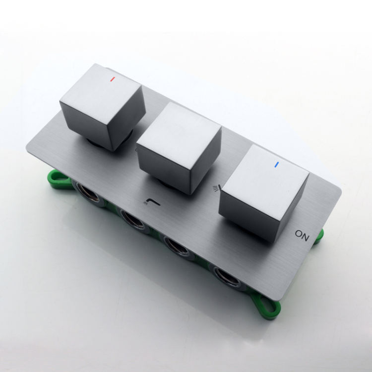 v&aacute;lvula de ducha y kit de ajuste