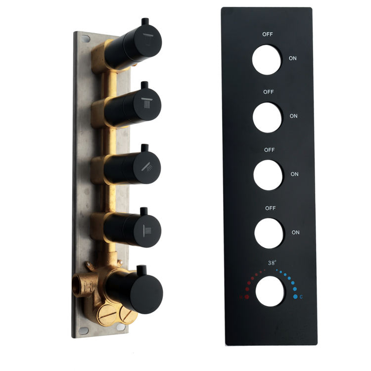 ba&ntilde;o con ducha de lluvia