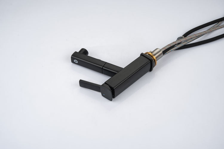 صنابير حوض الحمام