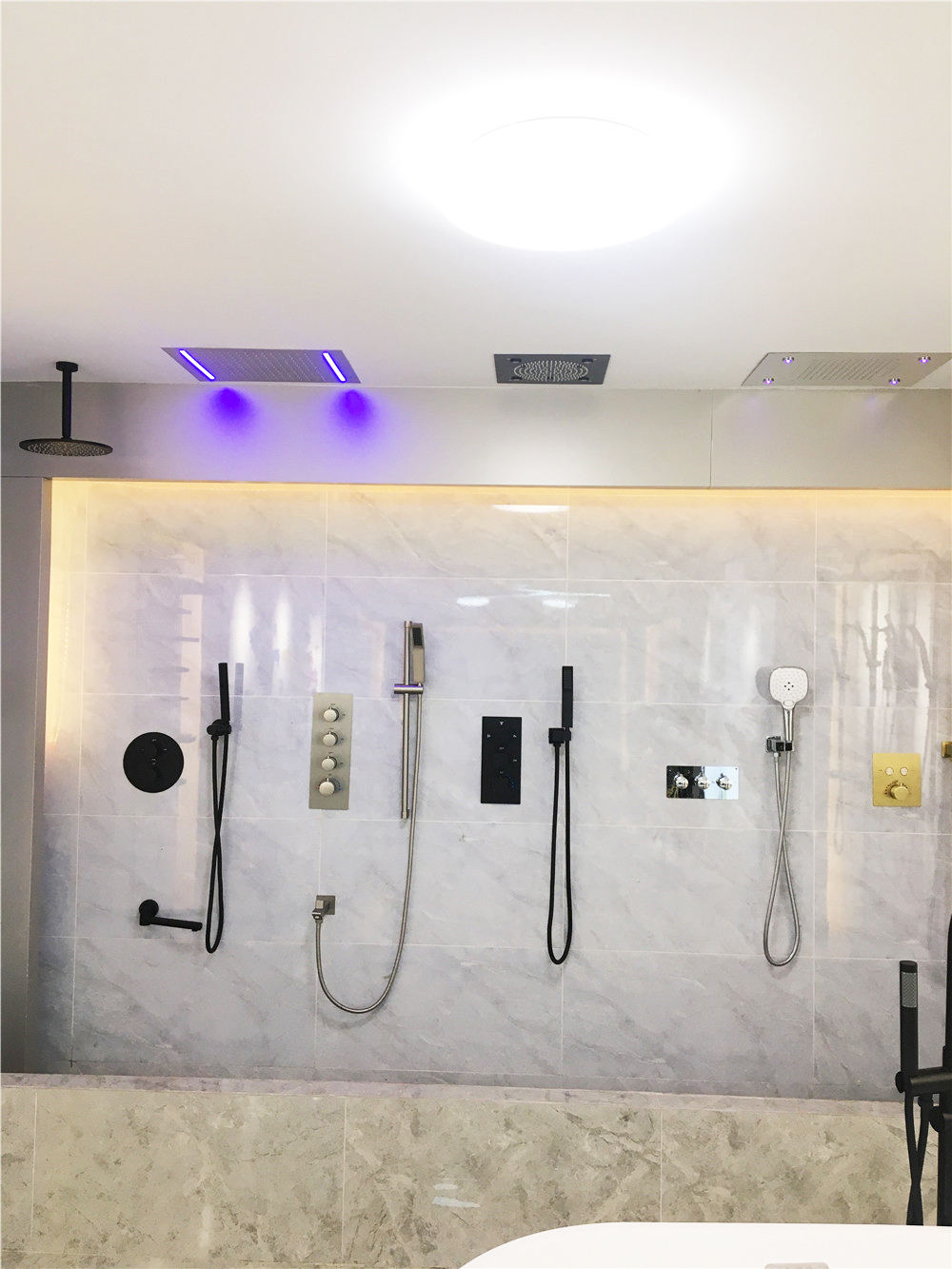 صنابير الدش المحمولة