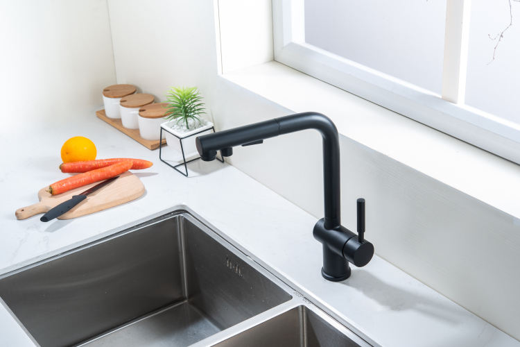 بالوعة مع الصنبور