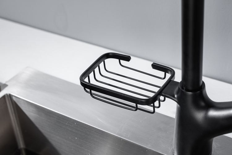 صنابير المطبخ موين